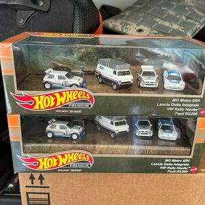 Hotwheels Premium Metal RealRiders 5 Car Set